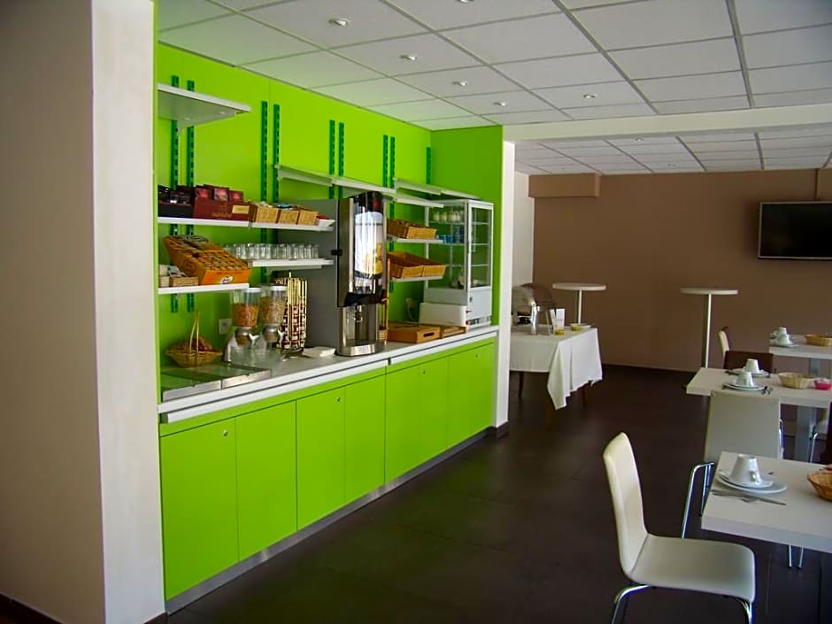 BRIT HOTEL Confort Le Limouzi TULLE