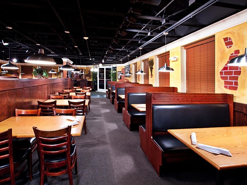 Holiday Inn Brunswick-I-95 (Exit 38)