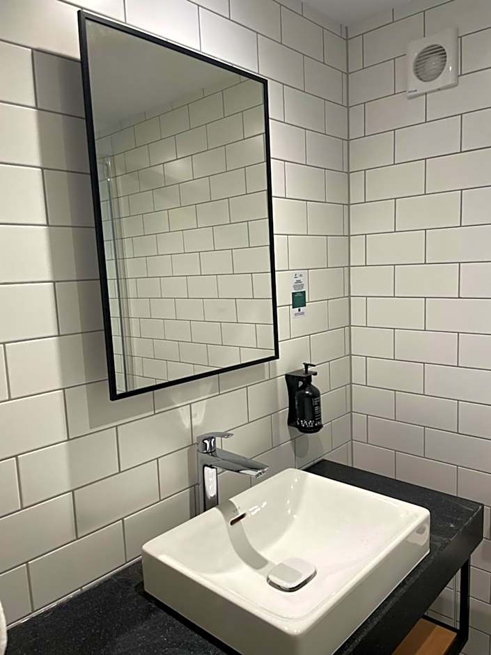 Holiday Inn Newport By IHG