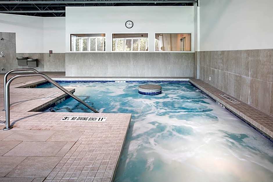 Holiday Inn Express & Suites Ludington By IHG