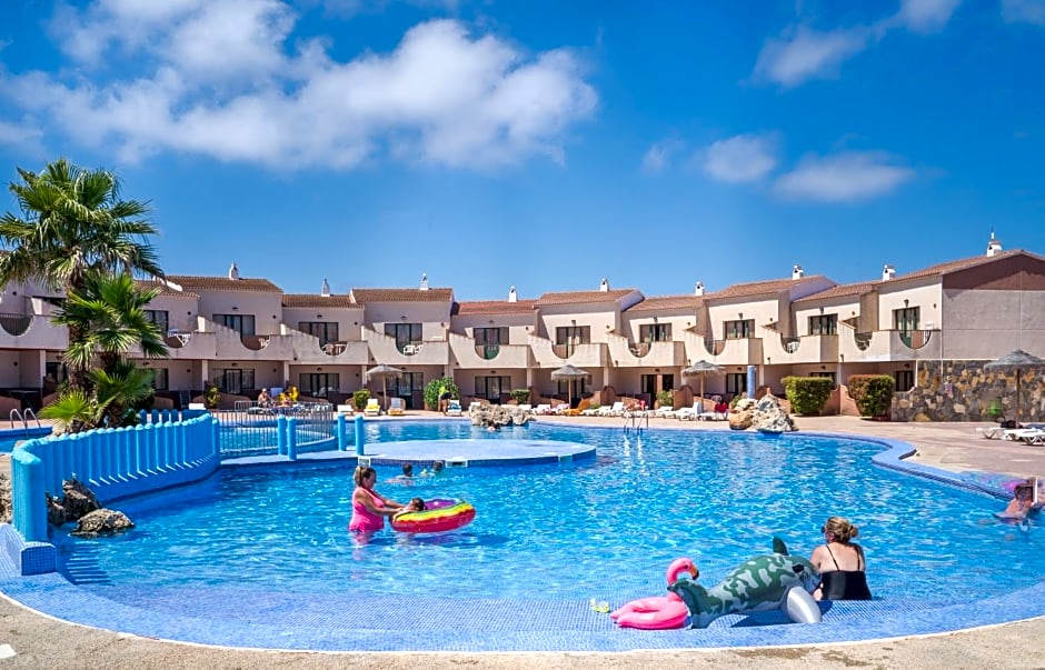 Apartamentos Lentiscos by MIJ