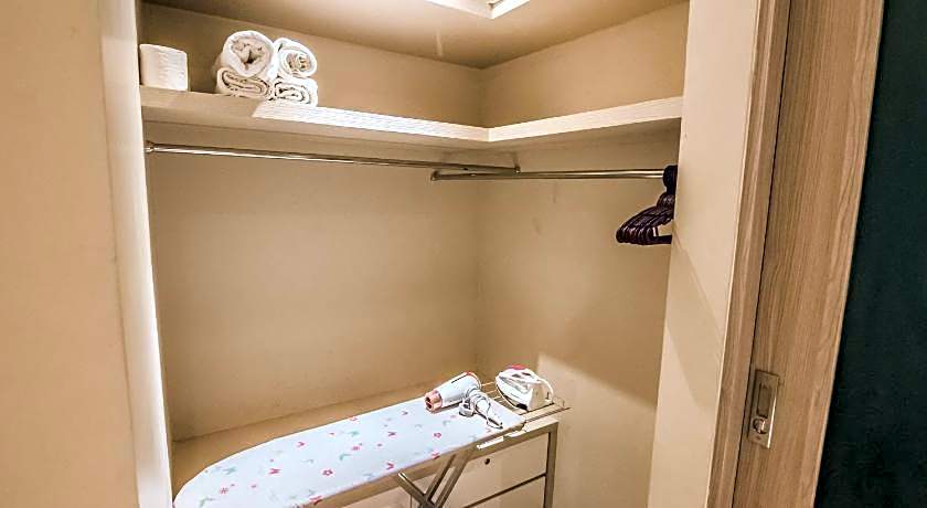 Marina Travellers Suite @ Riverson SOHO