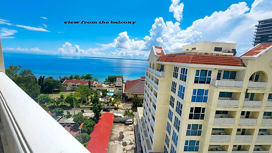 La Mirada Residences