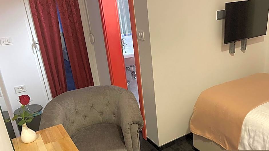 MADONCA ROOMS & RESTAURANT