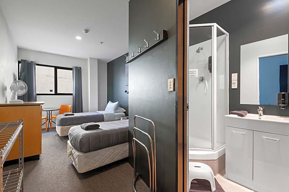 Rock Solid Backpackers Rotorua