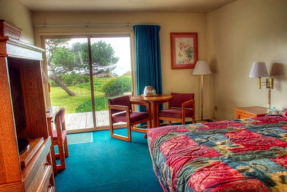 Crescent Beach Motel