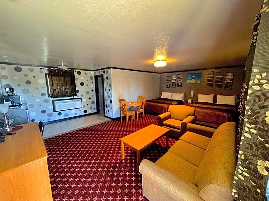 Cascade Lodge - Central Bend Retreat