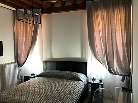 Deluxe Double Room - Annex