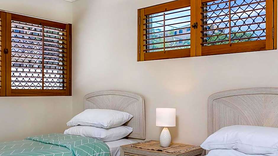 Sunrise Cove Holiday Apartments