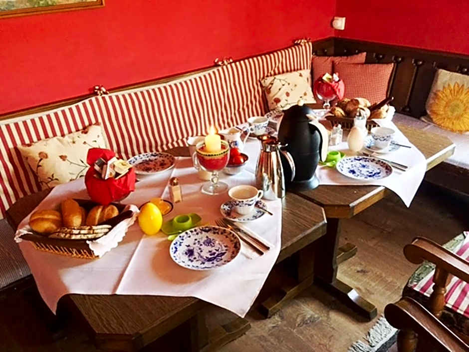 Bäckeralm© - B&B 16 +