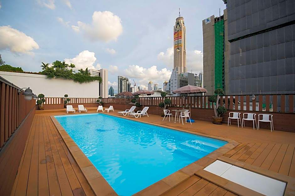 True Siam Rangnam Hotel