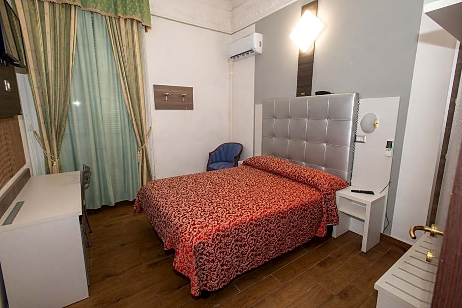 Hotel Piola
