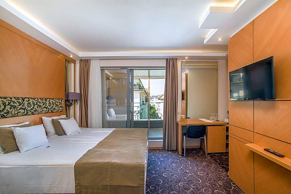 Photo 1 of 50 of Marmara Hotel Budapest