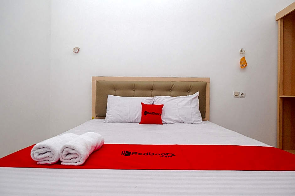 RedDoorz Syariah near Alun Alun Temanggung