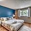 Boho Retreat w/King Bed on Bow River Pathway