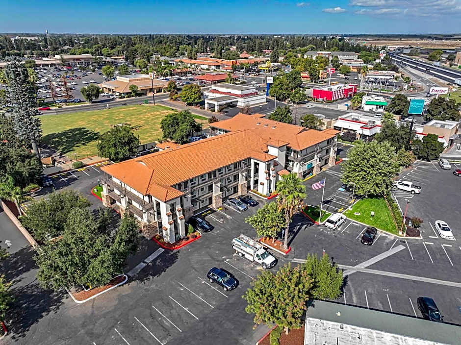 Hillstone Inn Tulare, an Ascend Collection Hotel