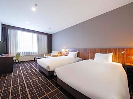 Twin Room (2 Adults) - Non-Smoking