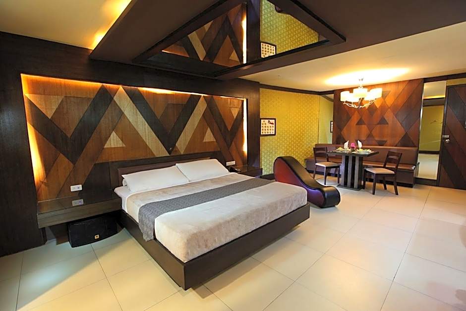 Victoria Court Las Pinas