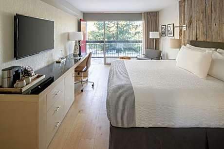 Guest Room, 1 King Bed