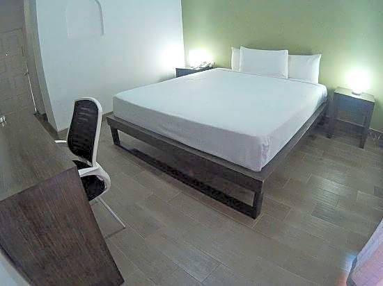 HotelCo Inn