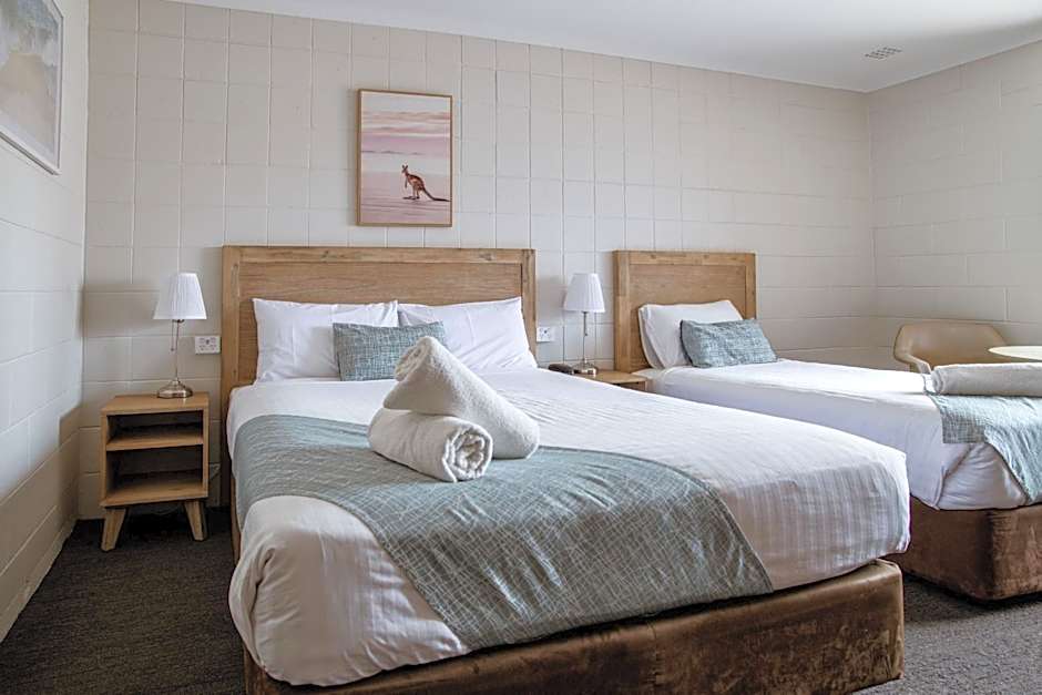 Hospitality Inn Esperance SureStay Collection by Best Western