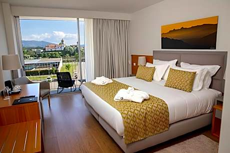 Junior Suite for 2 Adults and 1 Child with Extra Bed