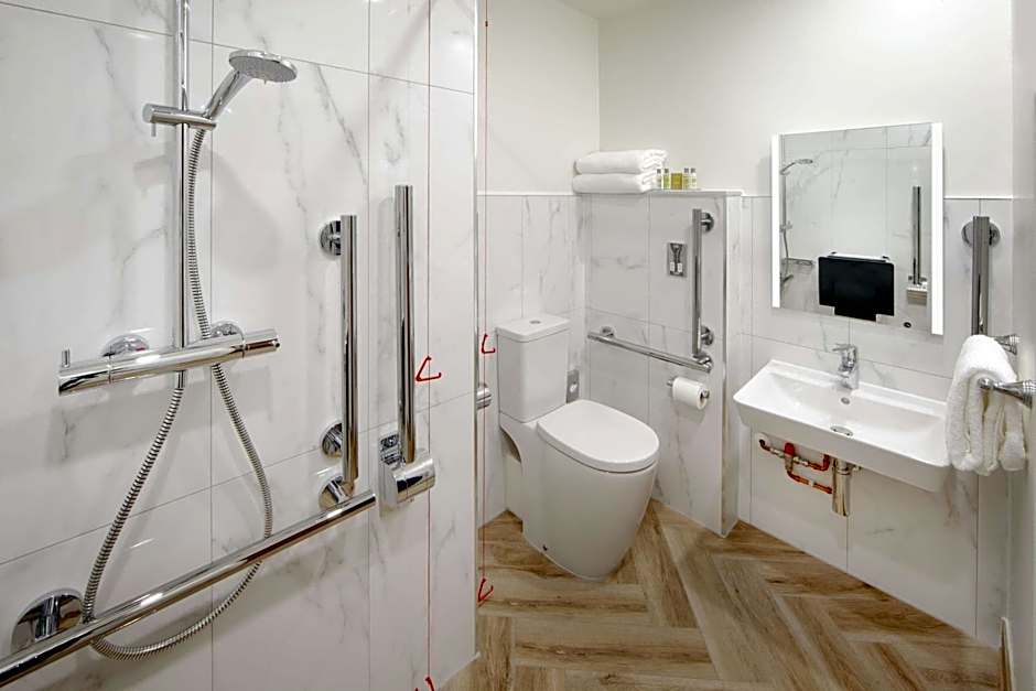 DoubleTree by Hilton Manchester Airport