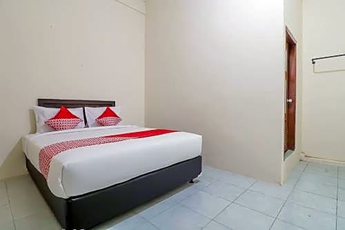 OYO 1054 Bayak Bali Hotel