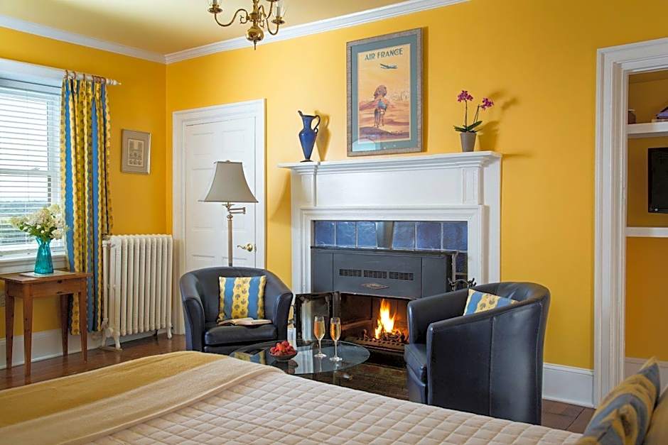 L'Auberge Provencale Inn & Restaurant