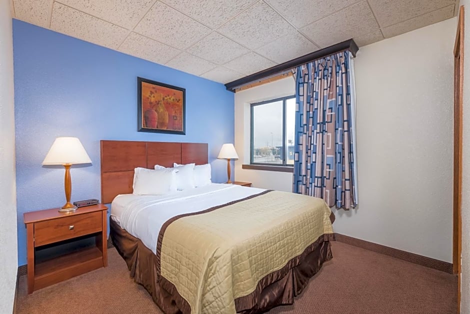 Ramada by Wyndham Fargo