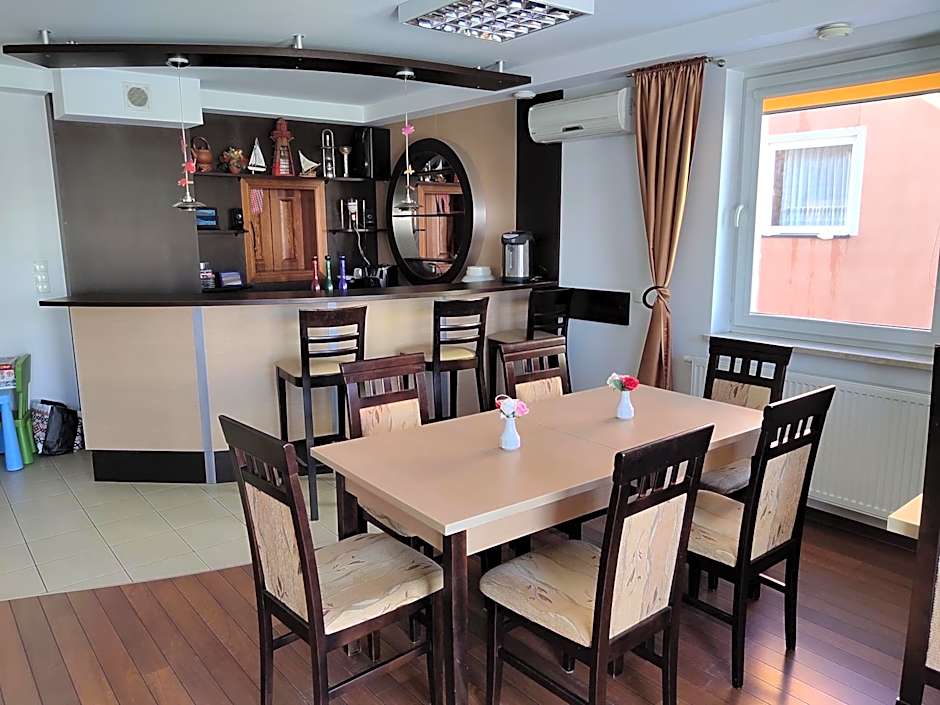 Willa Latarnik - doskonała lokalizacja, blisko atrakcji, 20min do plaży