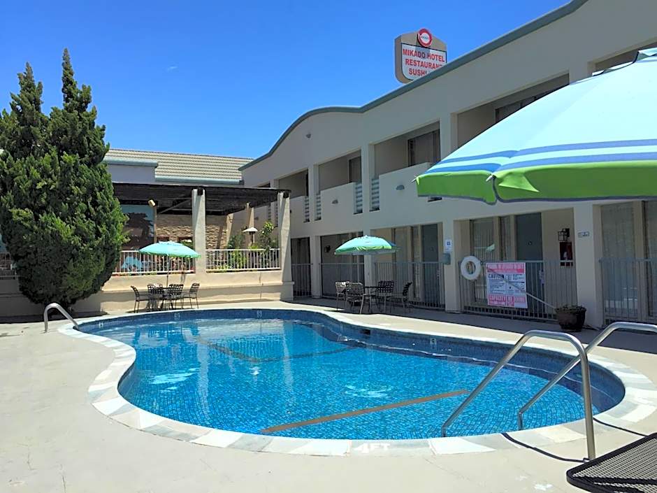 Mikado Hotel