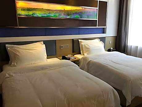 Twin Deluxe Room