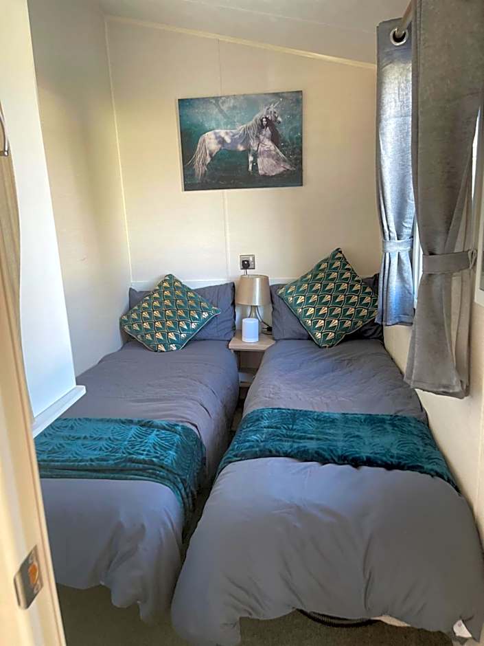 Holiday Home Breaks At Tattershall Lakes