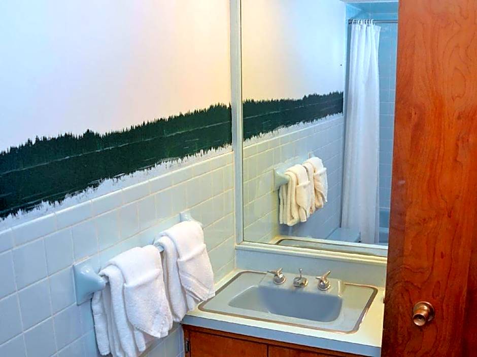 Birchwood Inn