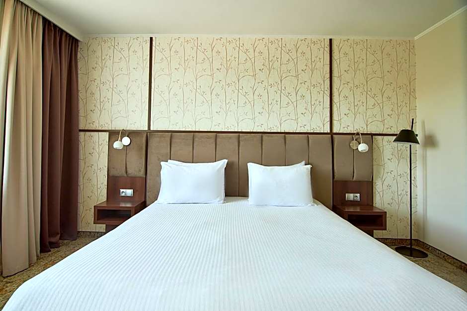 Metropolo by Golden Tulip Krakow