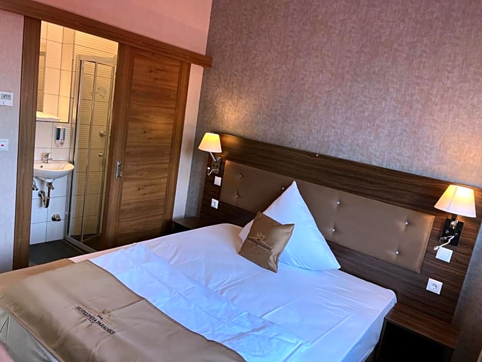 Hotel Pasa Paradies KOSTENLOSE PARKPLÄTZE