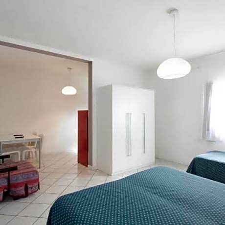 Suite with Kitchenette (4 Adults)