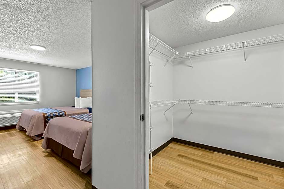 Suburban Studios Copley Akron West