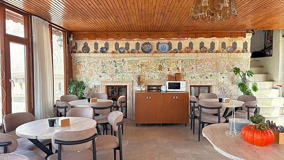 Nature Park Cave Hotel