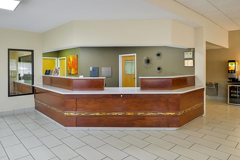 Americas Best Value Inn & Suites Bastrop