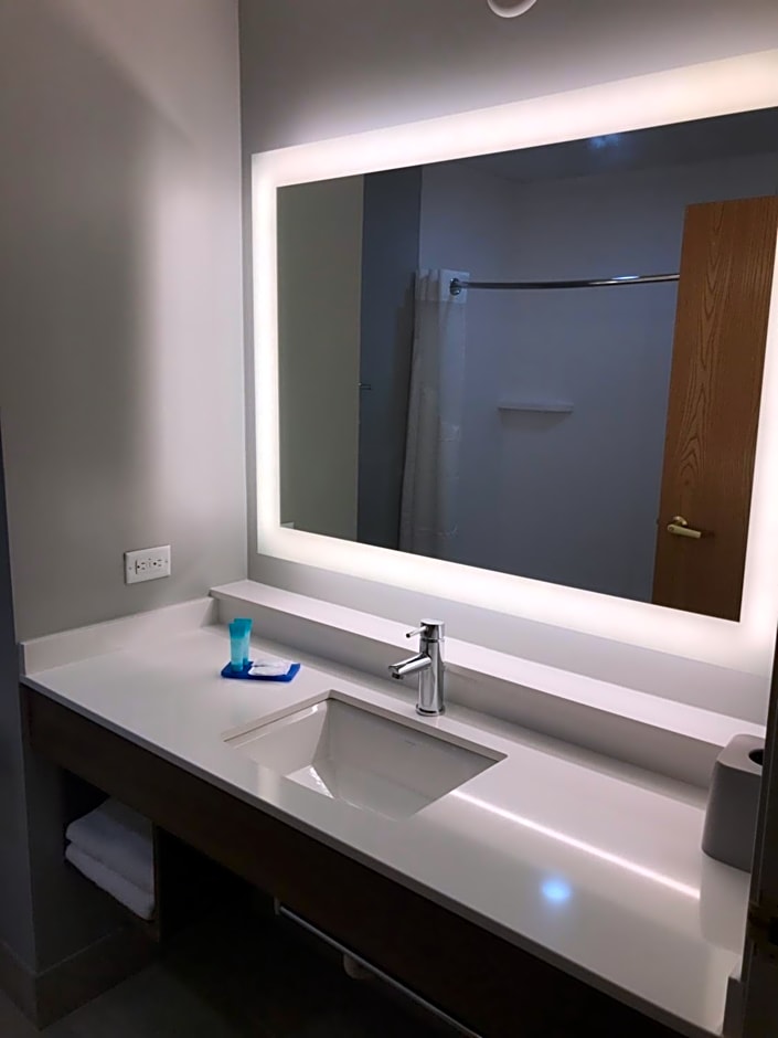 Holiday Inn Express Toledo West - Napoleon By IHG