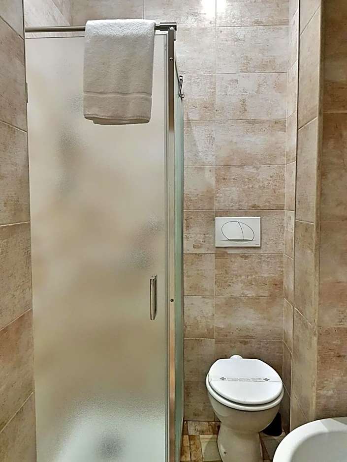 B&B Gisira