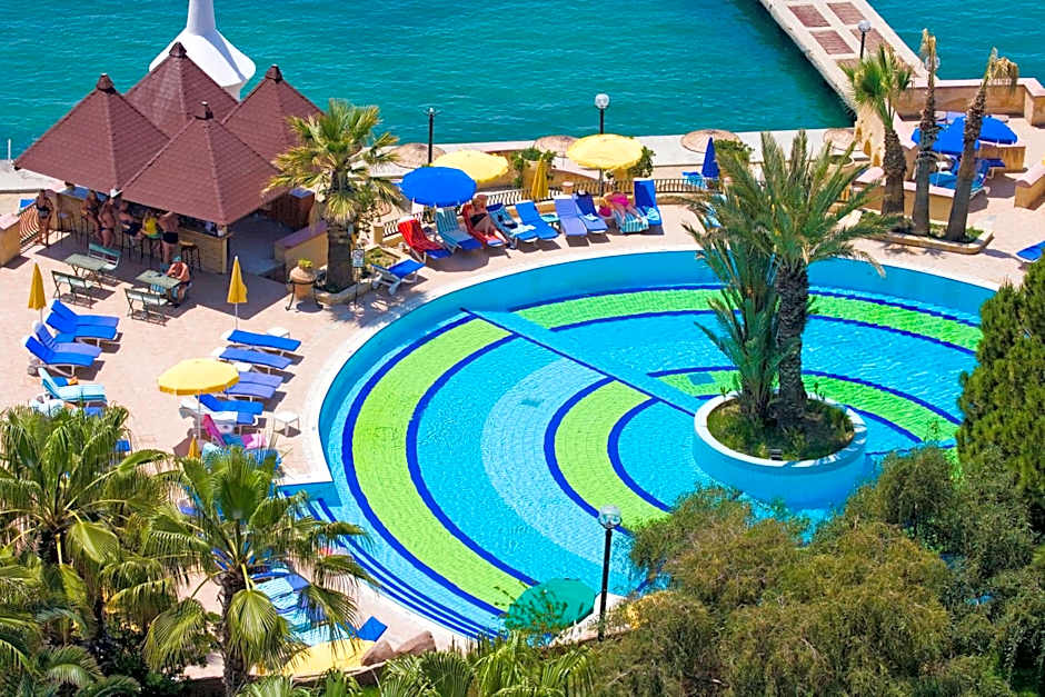 Fantasia Deluxe Hotel