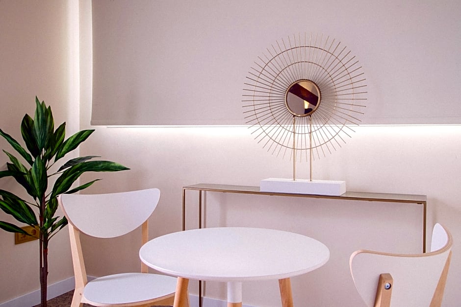 Apartamentos Naitly Málaga Teatro Romano