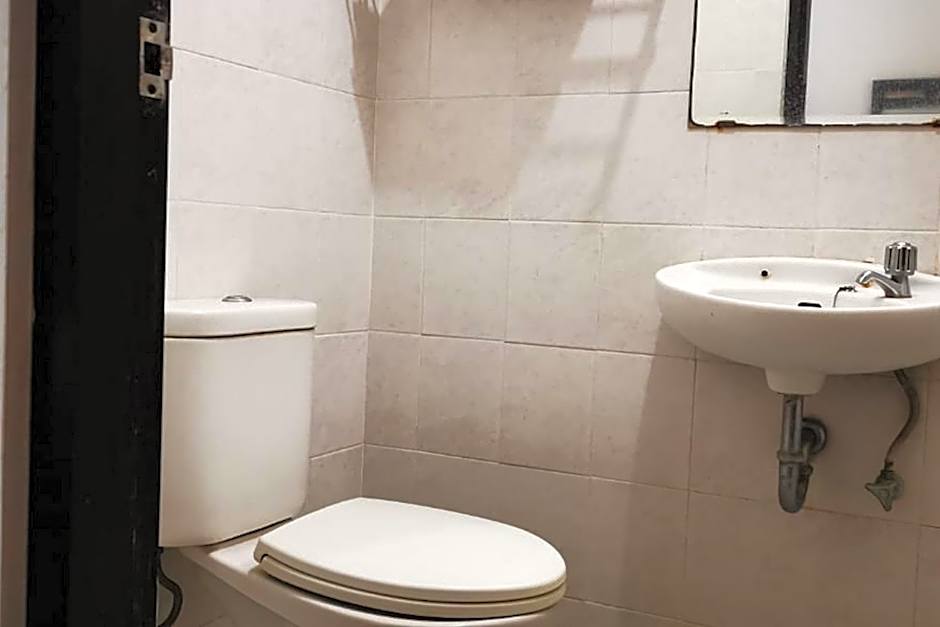 Dinnar Homestay Gayungan Syariah RedPartner