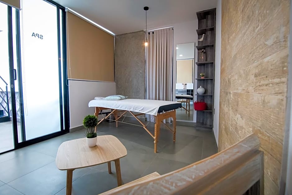 Maria Ines Hotel Suite