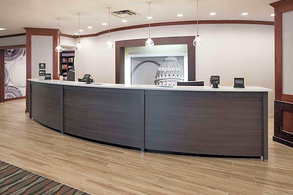 Hampton Inn By Hilton St Louis At The Arch