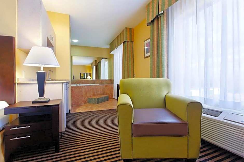 Holiday Inn Express Crockett By IHG