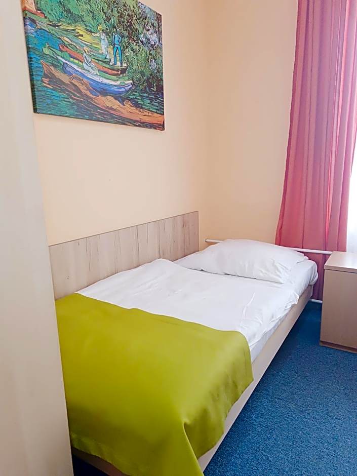 Hostel Krośnieńska 12
